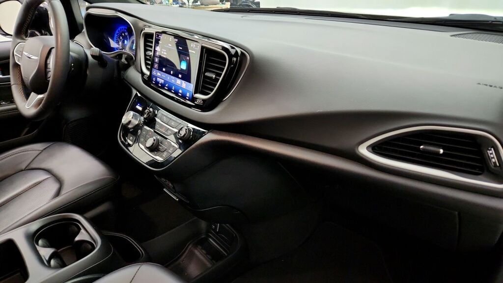 2025 Chrysler Pacifica Select Laurel MD