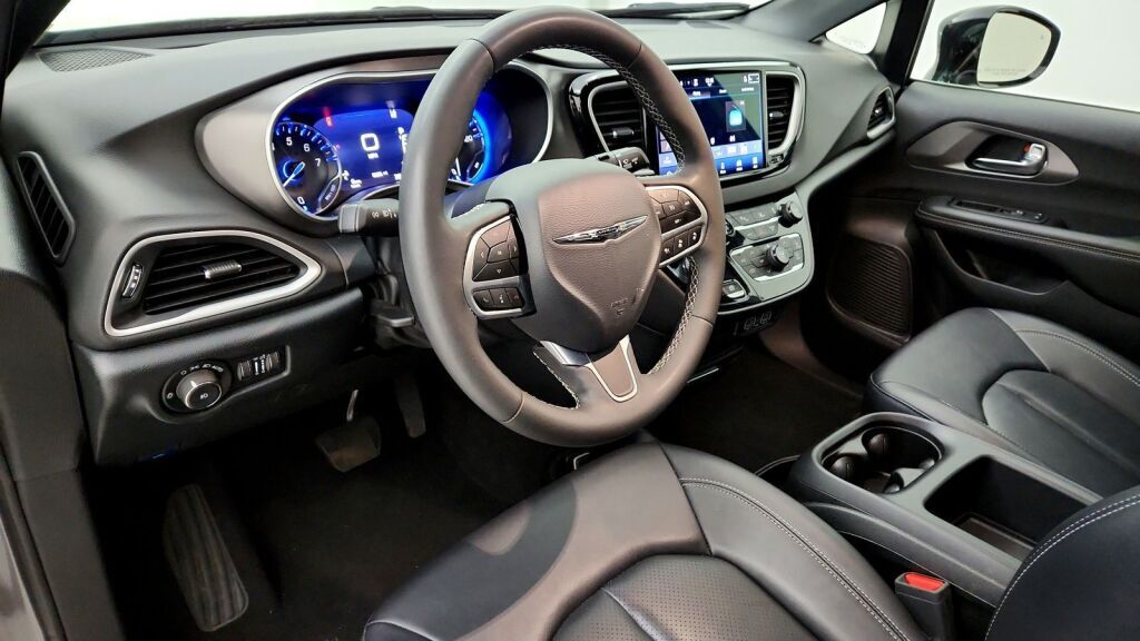 2025 Chrysler Pacifica Select Laurel MD