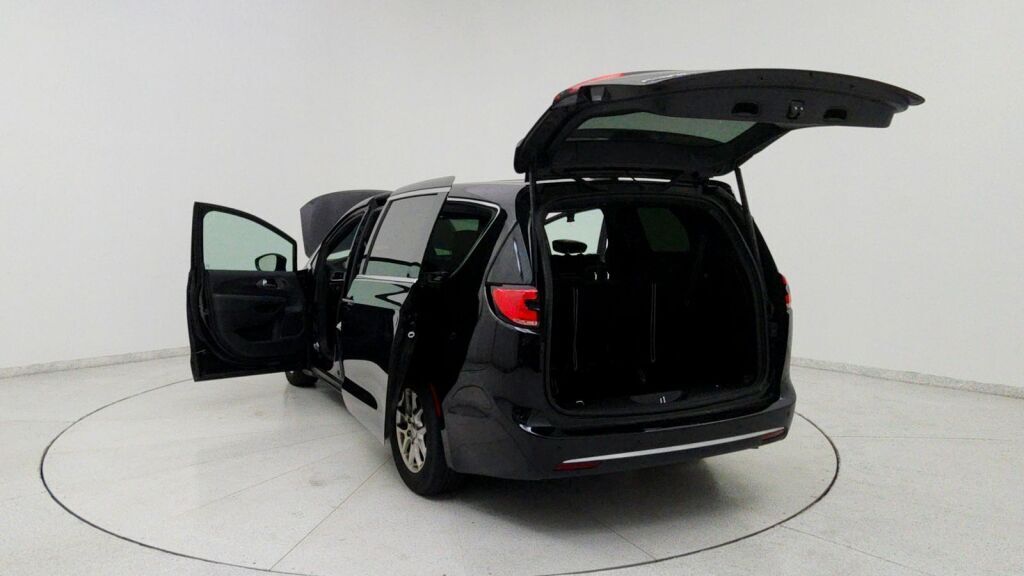 2025 Chrysler Pacifica Select Laurel MD