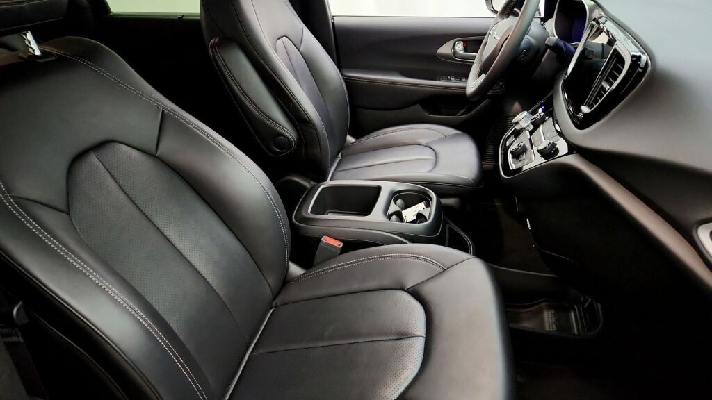 2025 Chrysler Pacifica Select Laurel MD
