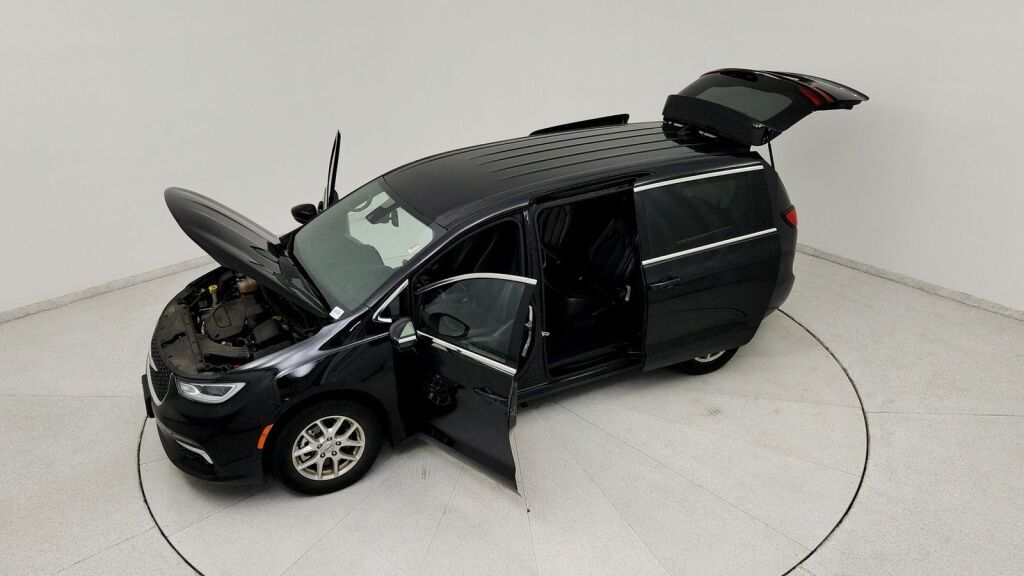 2025 Chrysler Pacifica Select Laurel MD