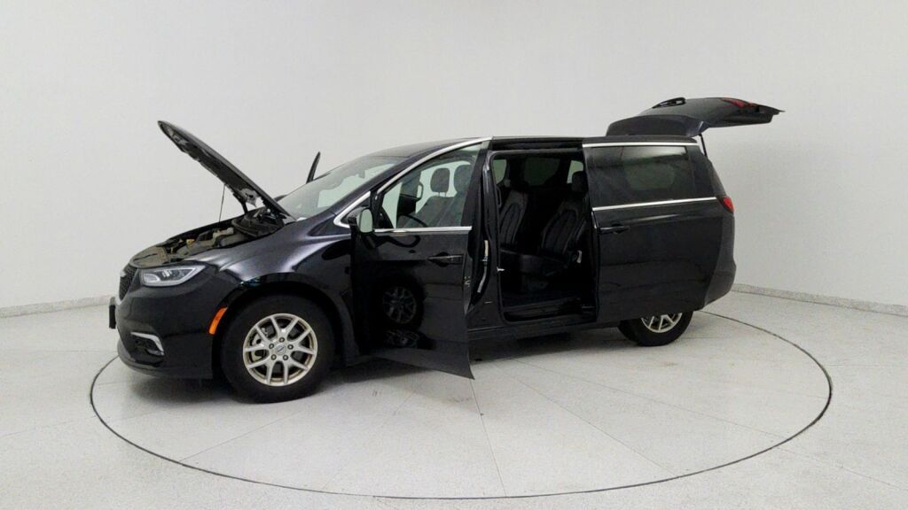 2025 Chrysler Pacifica Select Laurel MD