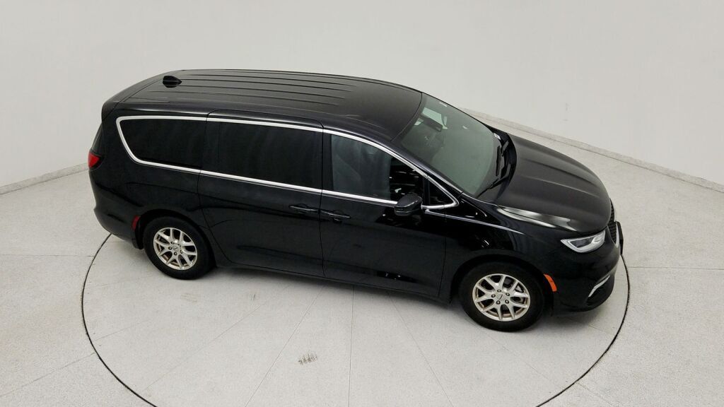 2025 Chrysler Pacifica Select Laurel MD