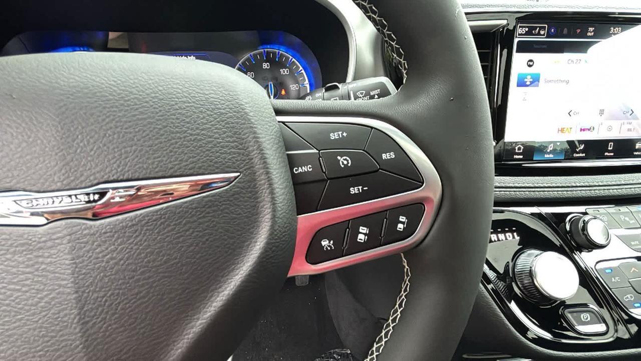 2025 Chrysler Pacifica Select Hudson MA
