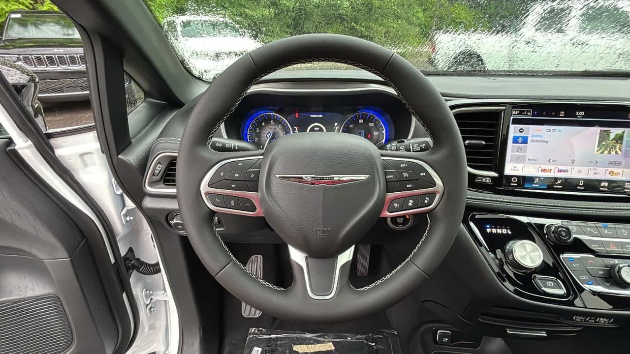2025 Chrysler Pacifica Select Hudson MA