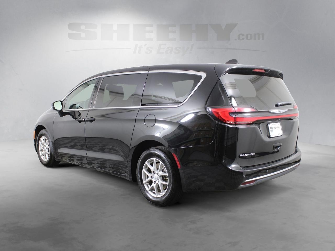 2025 Chrysler Pacifica Select Manassas VA