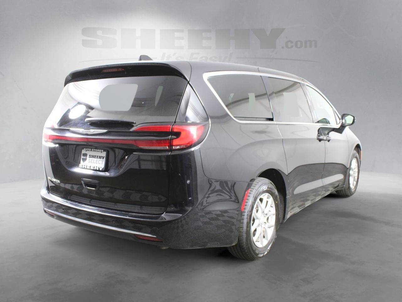 2025 Chrysler Pacifica Select Manassas VA
