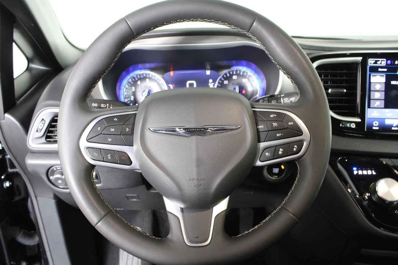 2025 Chrysler Pacifica Select Manassas VA