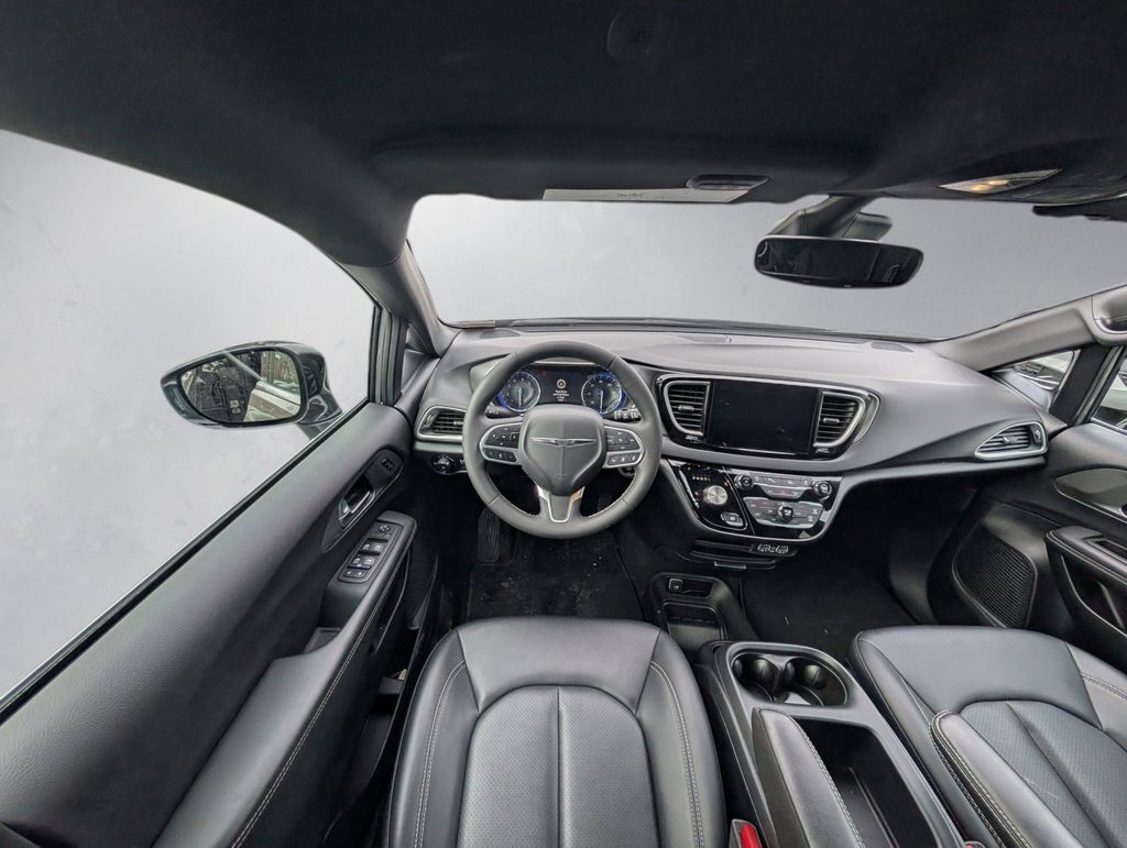 2025 Chrysler Pacifica Select Hunt Valley MD