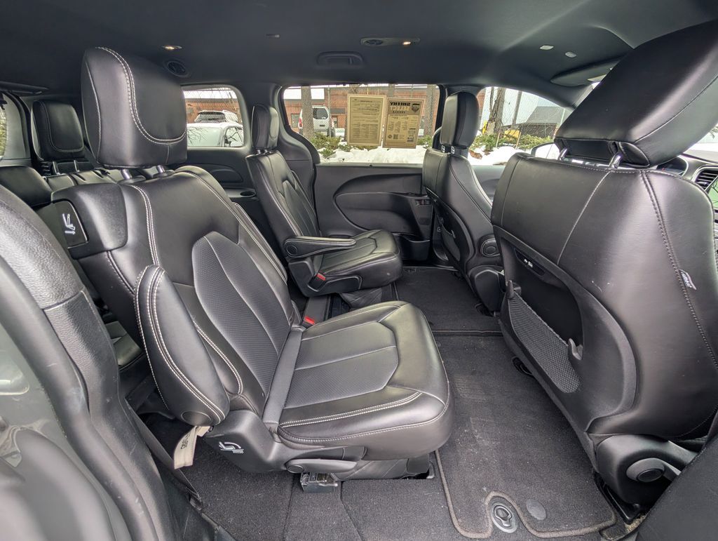 2025 Chrysler Pacifica Select Hunt Valley MD