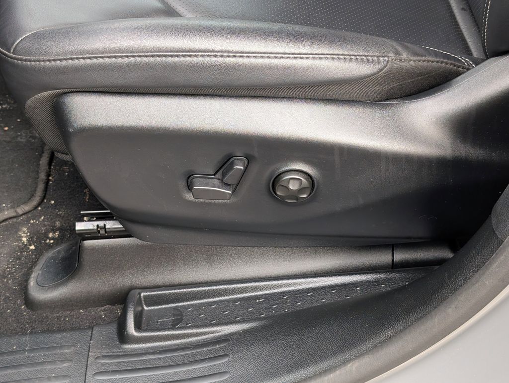 2025 Chrysler Pacifica Select Hunt Valley MD