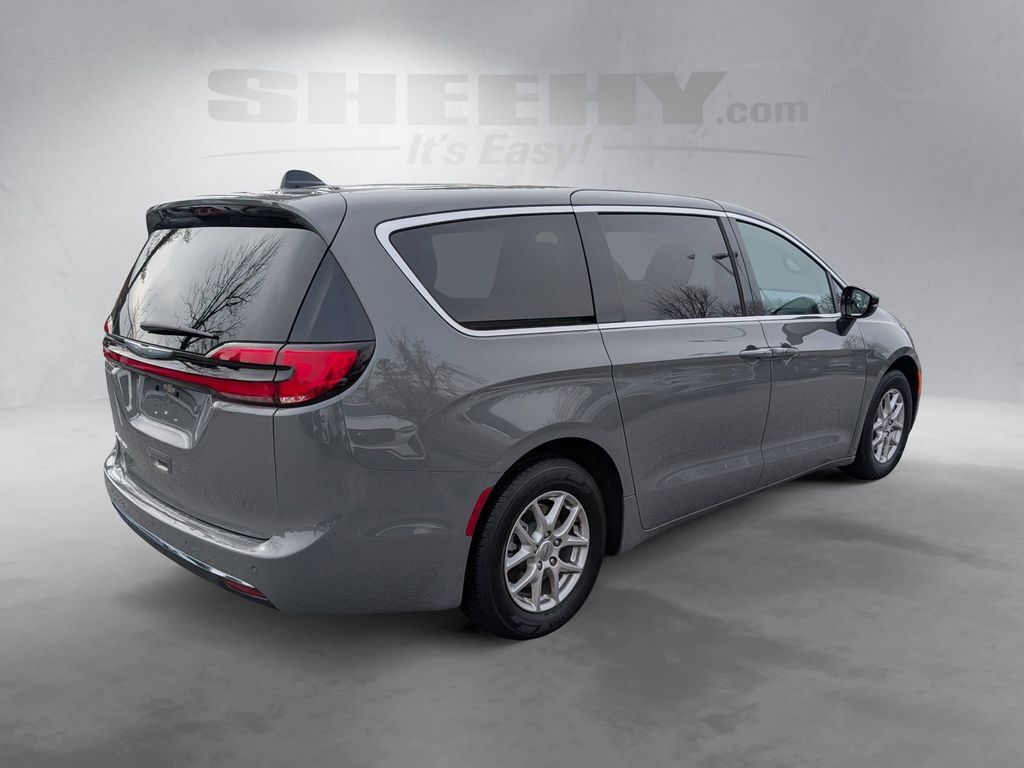 2025 Chrysler Pacifica Select Hunt Valley MD