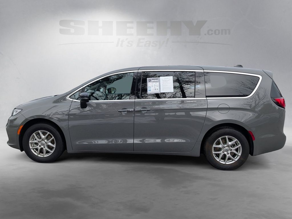 2025 Chrysler Pacifica Select Hunt Valley MD