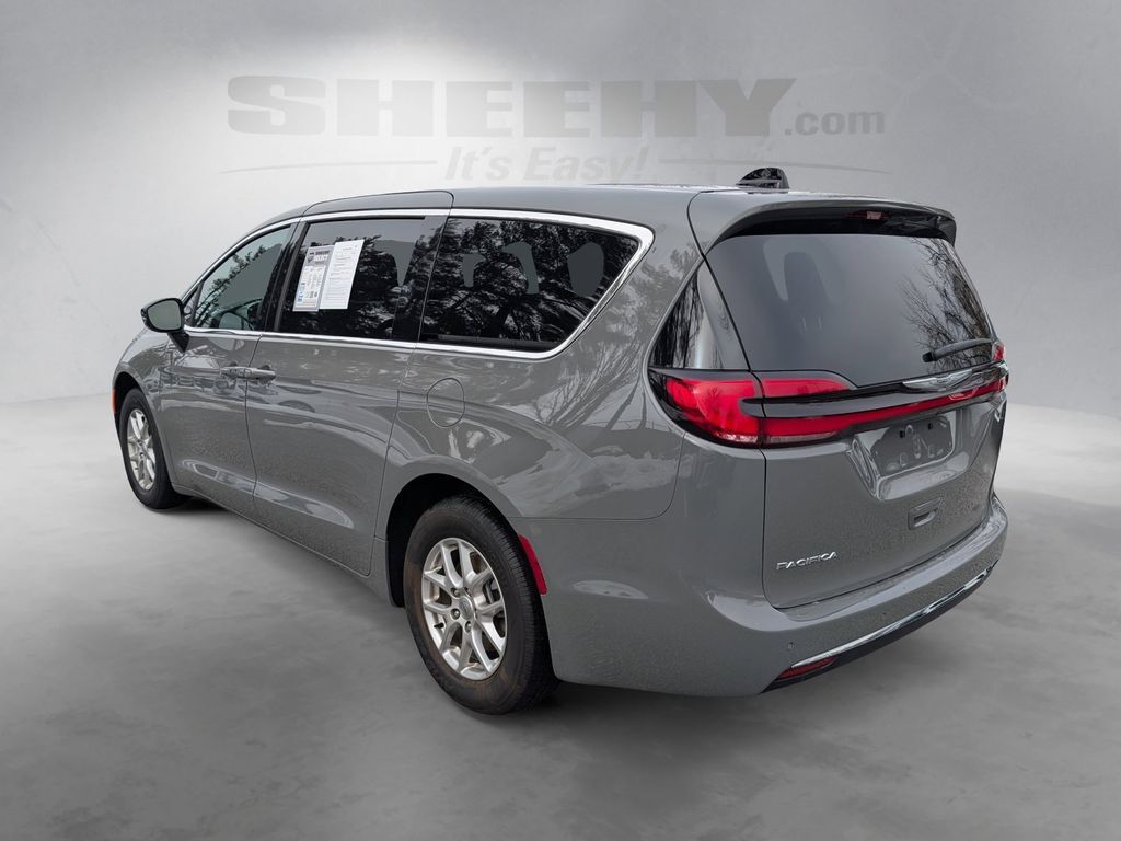 2025 Chrysler Pacifica Select Hunt Valley MD