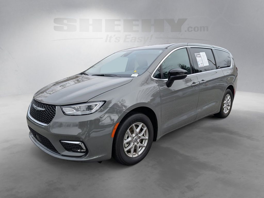 2025 Chrysler Pacifica Select Hunt Valley MD