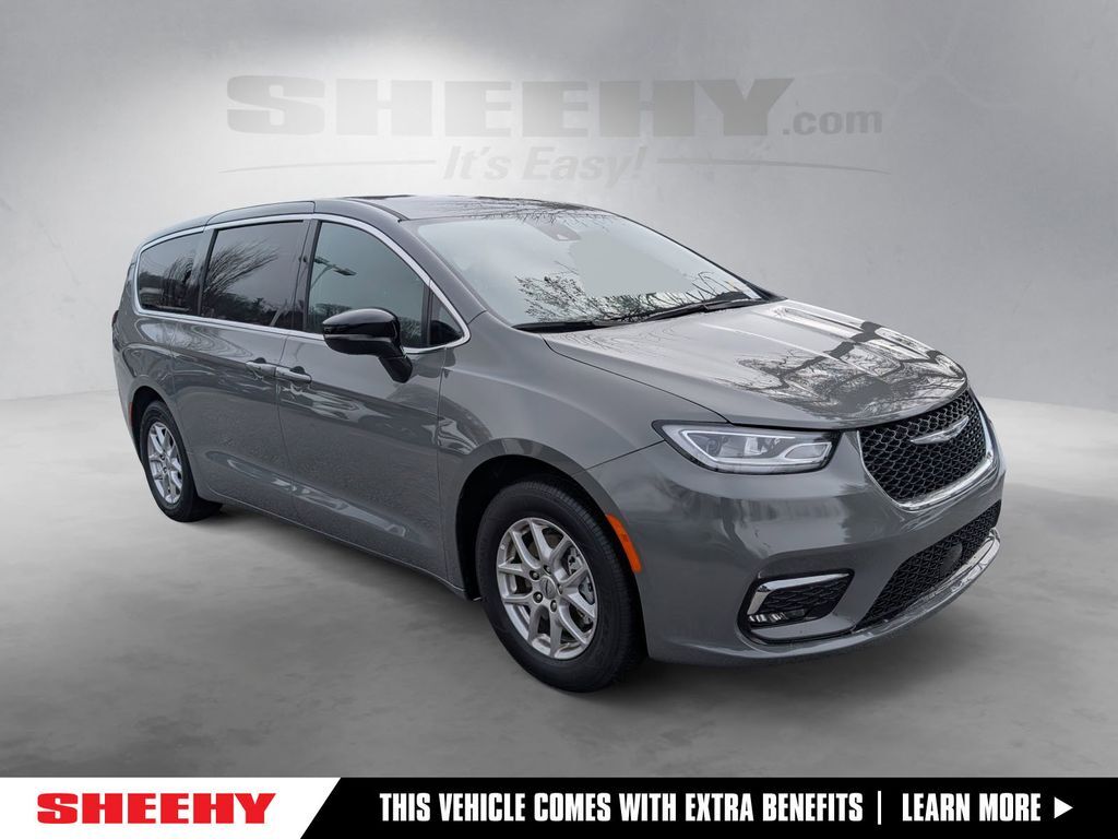 2025 Chrysler Pacifica Select