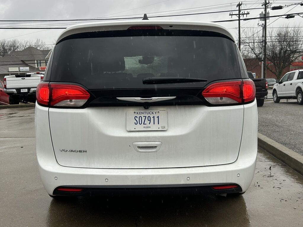 2025 Chrysler Voyager LX Crestwood KY