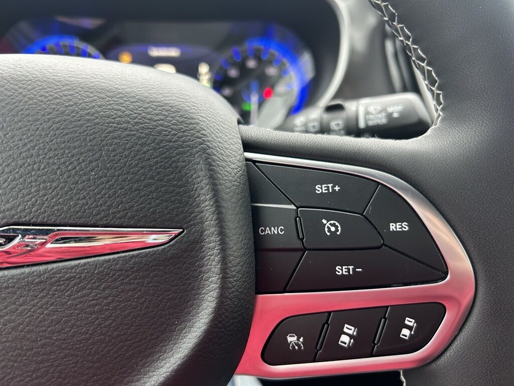 2025 Chrysler Voyager LX Crestwood KY