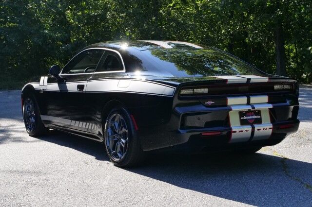 2025 Dodge Charger Daytona R/T AWD / Blacktop Package / R/T Stage 1! High Point NC