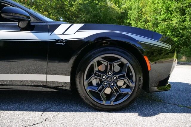 2025 Dodge Charger Daytona R/T AWD / Blacktop Package / R/T Stage 1! High Point NC