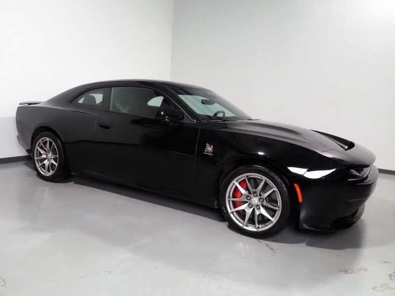 2025 Dodge Charger Daytona Scat Pack AWD *TRACK PKG, PLUS GROUP, HEADS-UP DISPLAY, NAVIGATION, DIGITAL COCKPIT, ADAPTIVE CRUISE, SAFETY ALERTS, 360 VIEW CAMERAS, CLIMATE SEATS, HEATED STEERING, 20 INCH WHEELS, ALPINE AUDIO, WIRELESS CHARGING