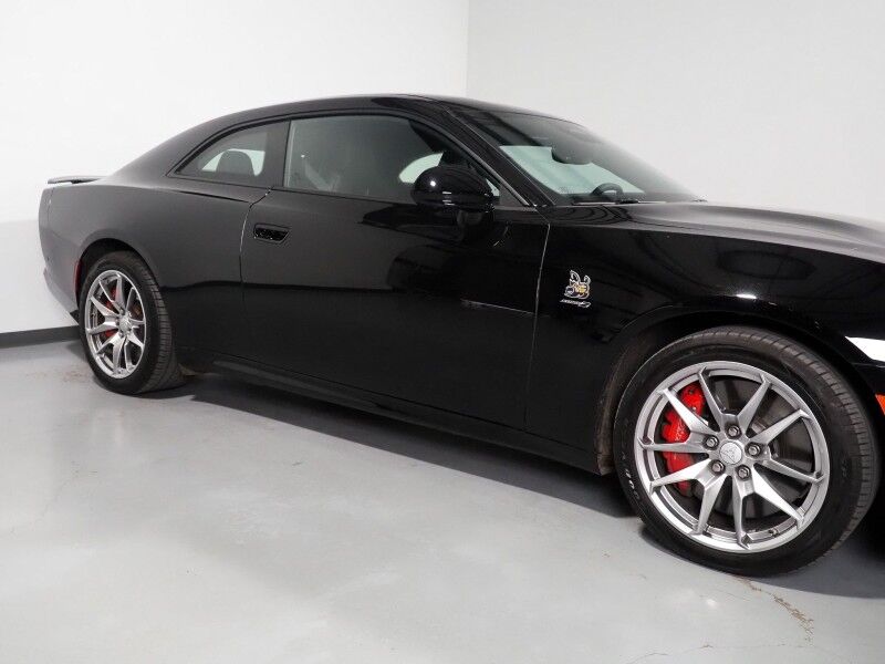 2025 Dodge Charger Daytona Scat Pack AWD *TRACK PKG, PLUS GROUP, HEADS-UP DISPLAY, NAVIGATION, DIGITAL COCKPIT, ADAPTIVE CRUISE, SAFETY ALERTS, 360 VIEW CAMERAS, CLIMATE SEATS, HEATED STEERING, 20 INCH WHEELS, ALPINE AUDIO, WIRELESS CHARGING Round Rock TX