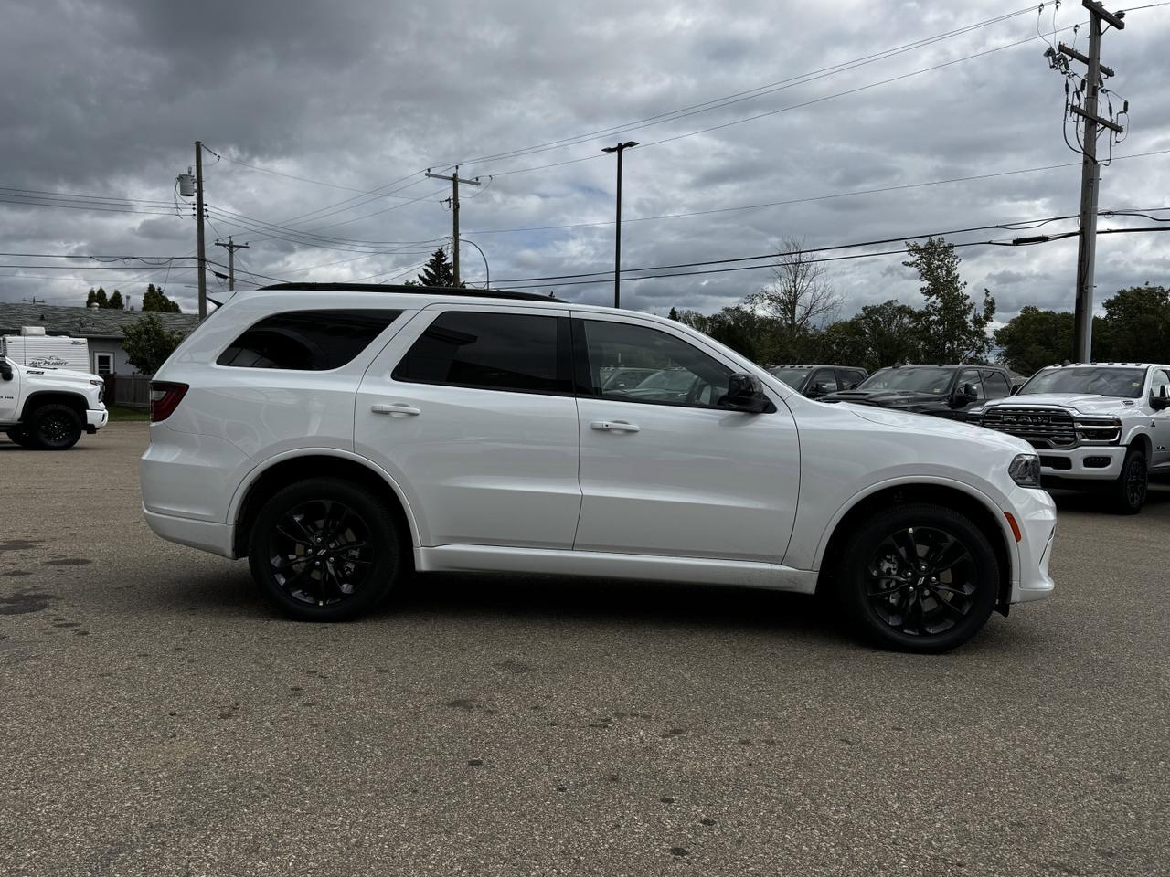 2025 Dodge Durango GT AWD SUV | V6 | Blacktop Pkg | Heated Seats | Power Liftgate Redwater AB