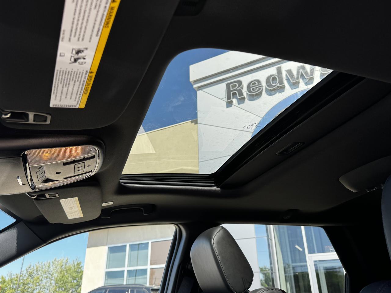 2025 Dodge Durango GT Plus AWD | V6 | Leather | Blacktop Pkg | Remote Start | NAV | Heated Vented Seats Redwater AB