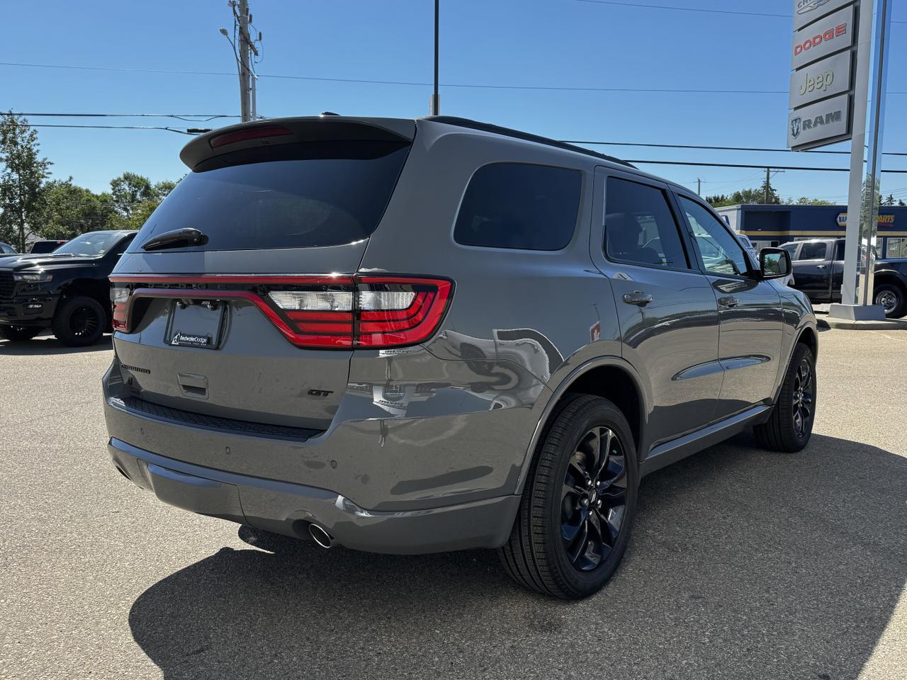 2025 Dodge Durango GT Plus AWD | V6 | Leather | Blacktop Pkg | Remote Start | NAV | Heated Vented Seats Redwater AB