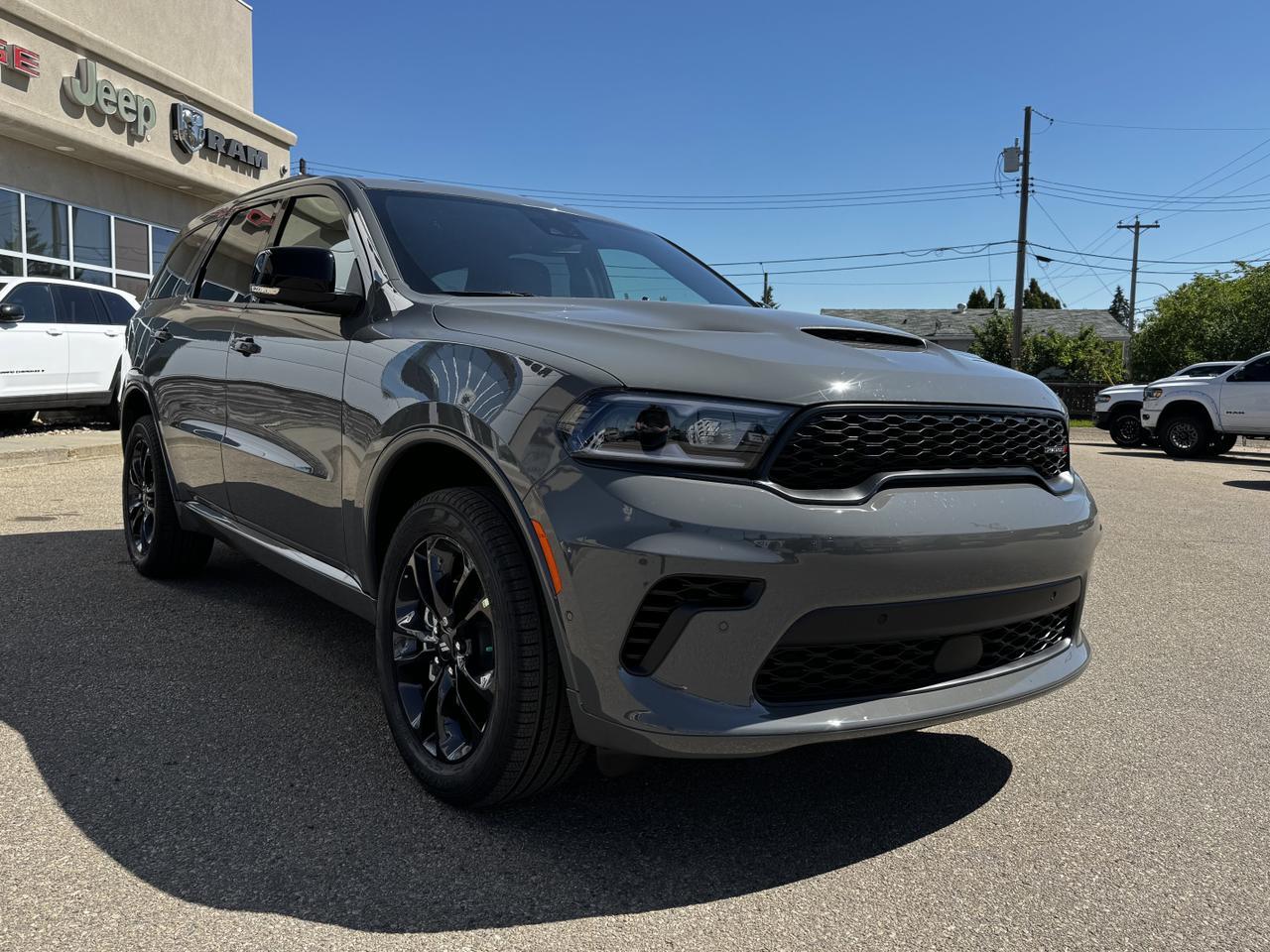 2025 Dodge Durango GT Plus AWD | V6 | Leather | Blacktop Pkg | Remote Start | NAV | Heated Vented Seats Redwater AB