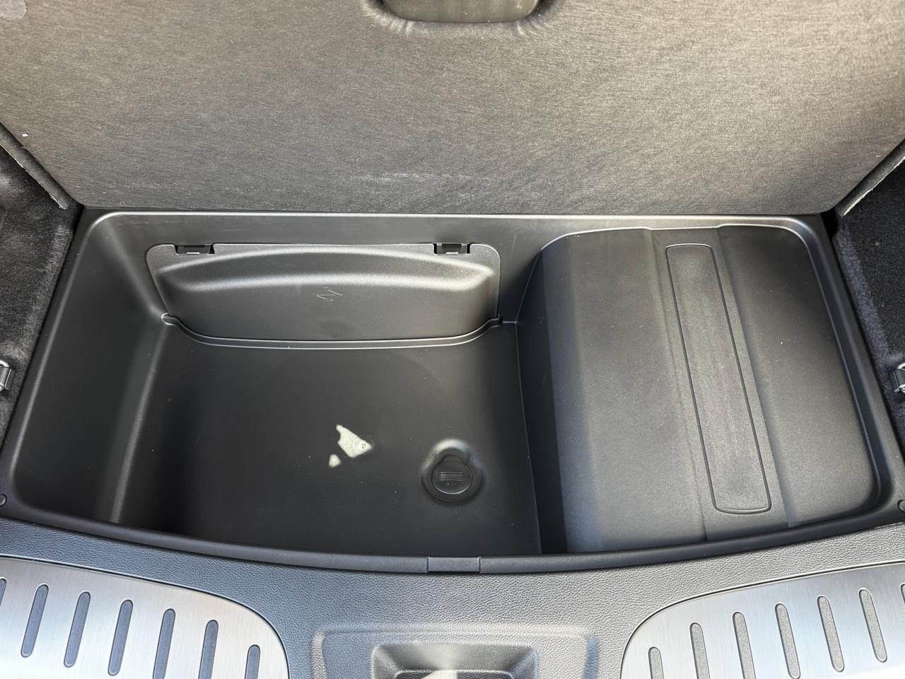 2025 Dodge Durango GT Plus AWD | V6 | Leather | Blacktop Pkg | Remote Start | NAV | Heated Vented Seats Redwater AB
