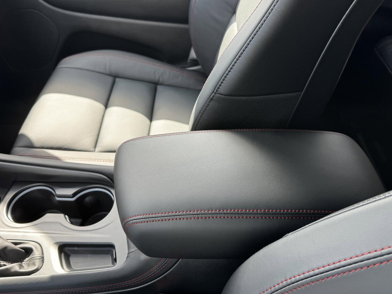 2025 Dodge Durango GT Plus AWD SUV | V6 | Leather | Blacktop Pkg | Heated Vented Seats | Power Liftgate Redwater AB