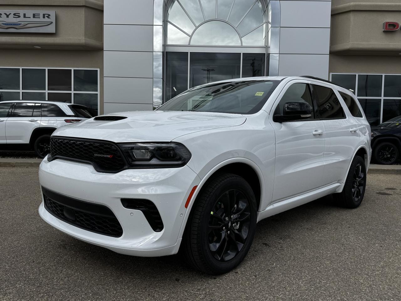 2025 Dodge Durango GT Plus AWD SUV | V6 | Leather | Blacktop Pkg | Heated Vented Seats | Power Liftgate Redwater AB