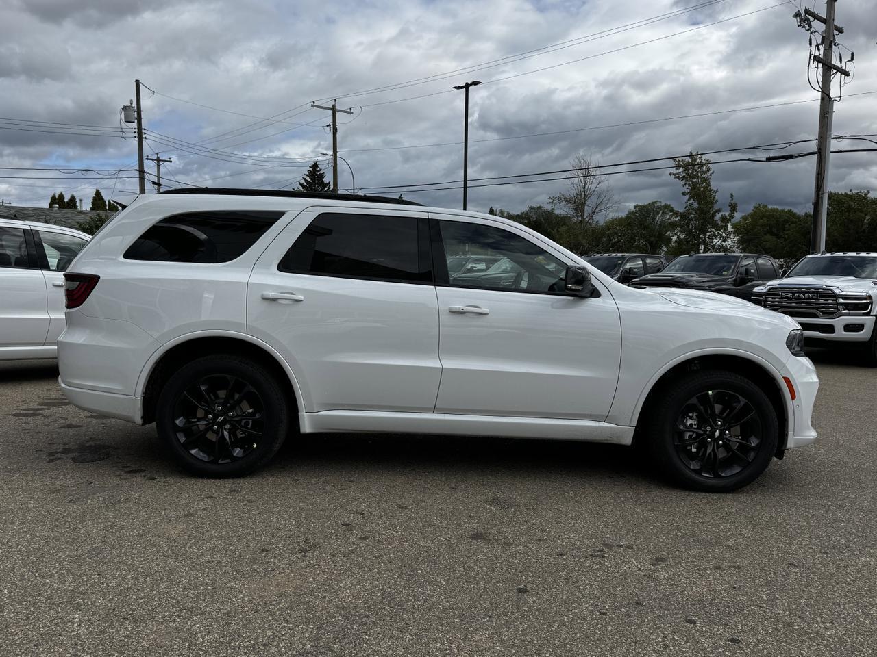 2025 Dodge Durango GT Plus AWD SUV | V6 | Leather | Blacktop Pkg | Heated Vented Seats | Power Liftgate Redwater AB