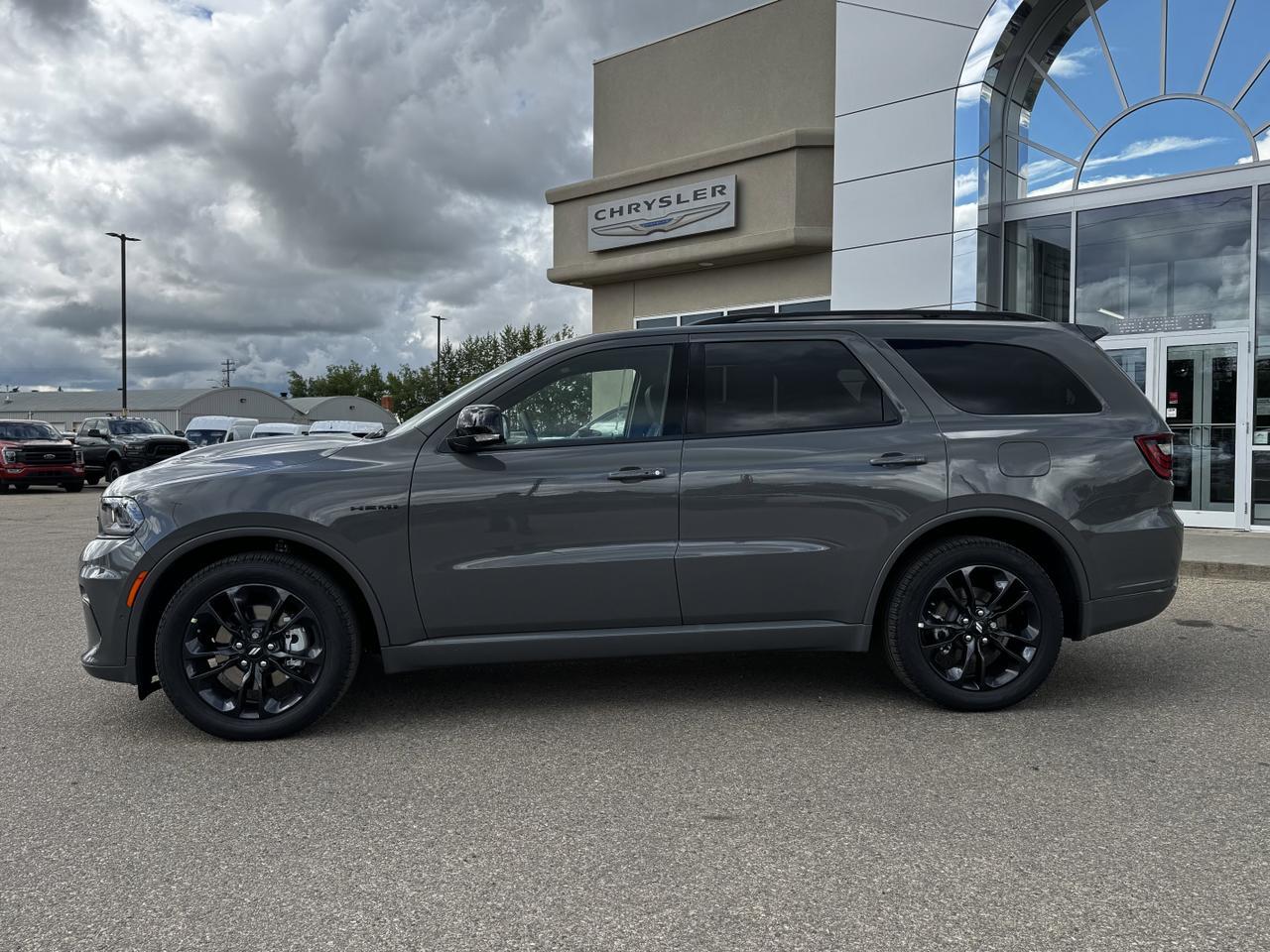 2025 Dodge Durango RT AWD | V8 HEMI | Leather | Blacktop Pkg | Backup Camera | 6 Passenger Redwater AB