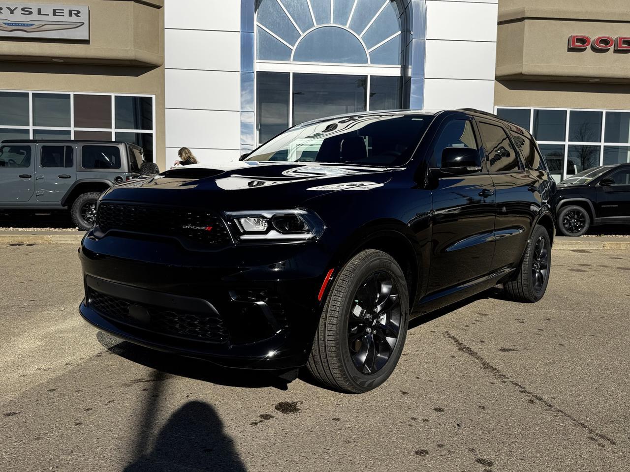 2025 Dodge Durango RT AWD SUV | HEMI V8 | Blacktop Package | 6 Passenger | Leather | NAV | Heated Vented Seats