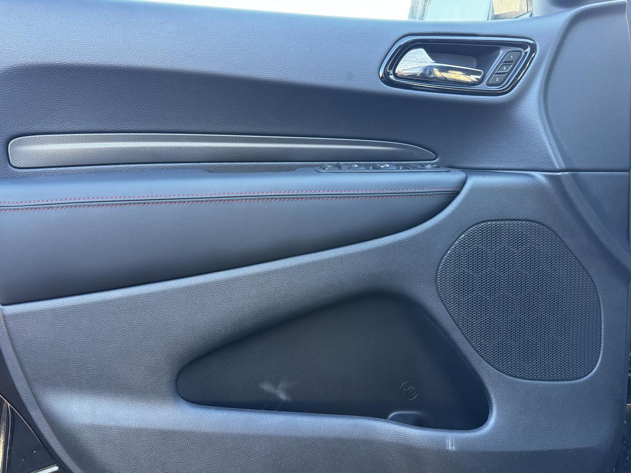 2025 Dodge Durango RT AWD SUV | HEMI V8 | Blacktop Package | 6 Passenger | Leather | NAV | Heated Vented Seats Redwater AB