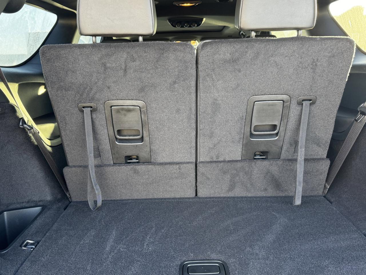 2025 Dodge Durango RT AWD SUV | HEMI V8 | Blacktop Package | 6 Passenger | Leather | NAV | Heated Vented Seats Redwater AB