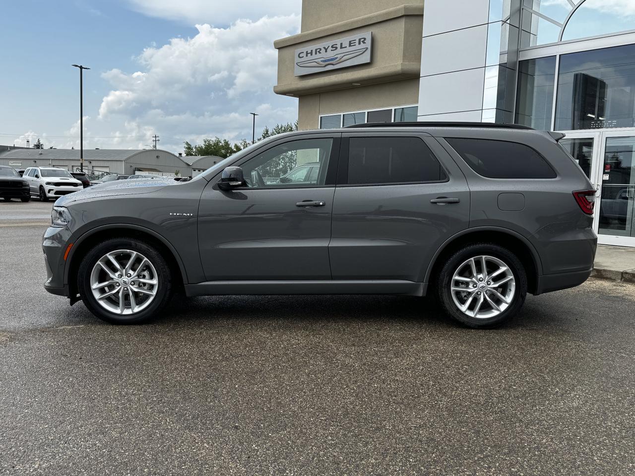 2025 Dodge Durango RT AWD SUV | Low KMs | HEMI V8 | Leather | Sunroof | Heated Seats | NAV Redwater AB