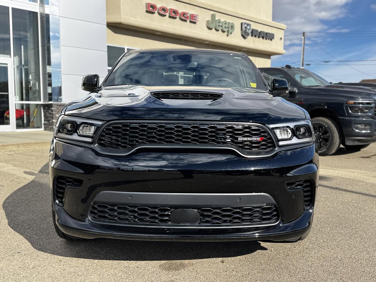 2025 Dodge Durango RT Plus AWD SUV | HEMI V8 | Leather | Blacktop Package | 6 Passenger | Power Liftgate Redwater AB