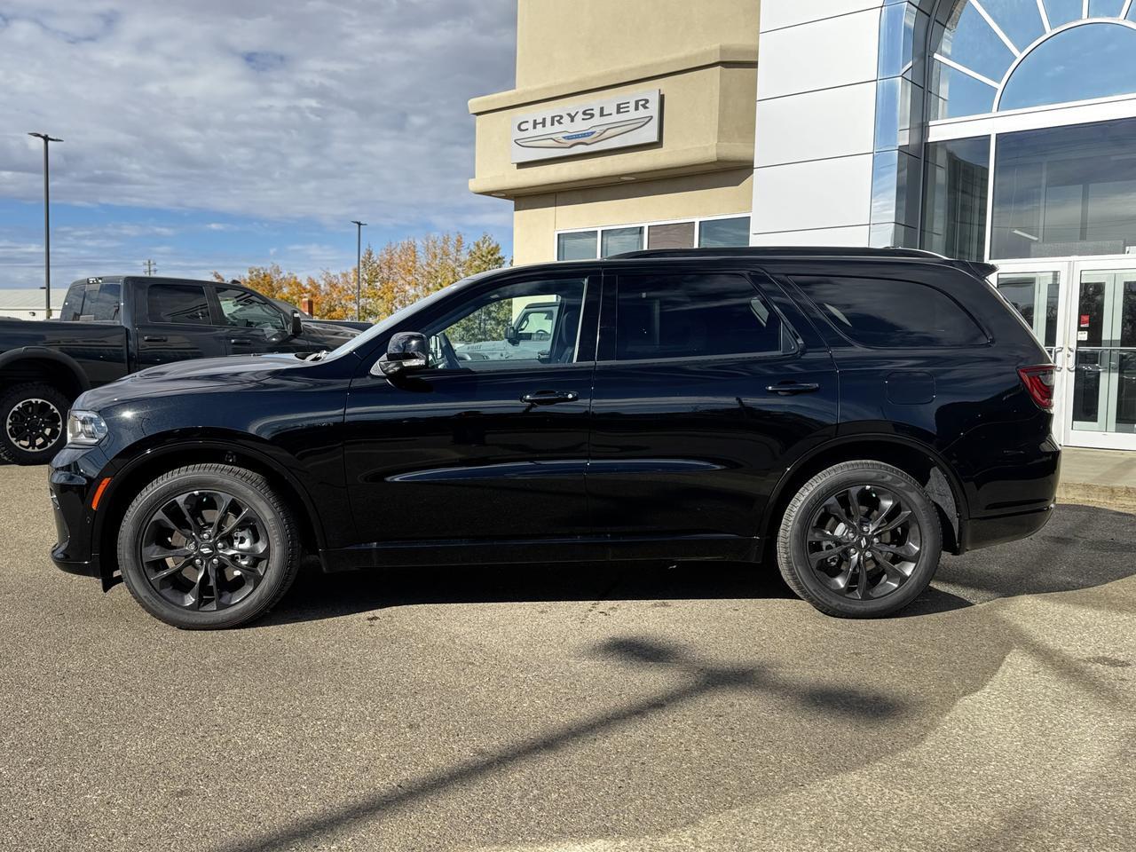 2025 Dodge Durango RT Plus AWD SUV | HEMI V8 | Leather | Blacktop Package | 6 Passenger | Power Liftgate Redwater AB