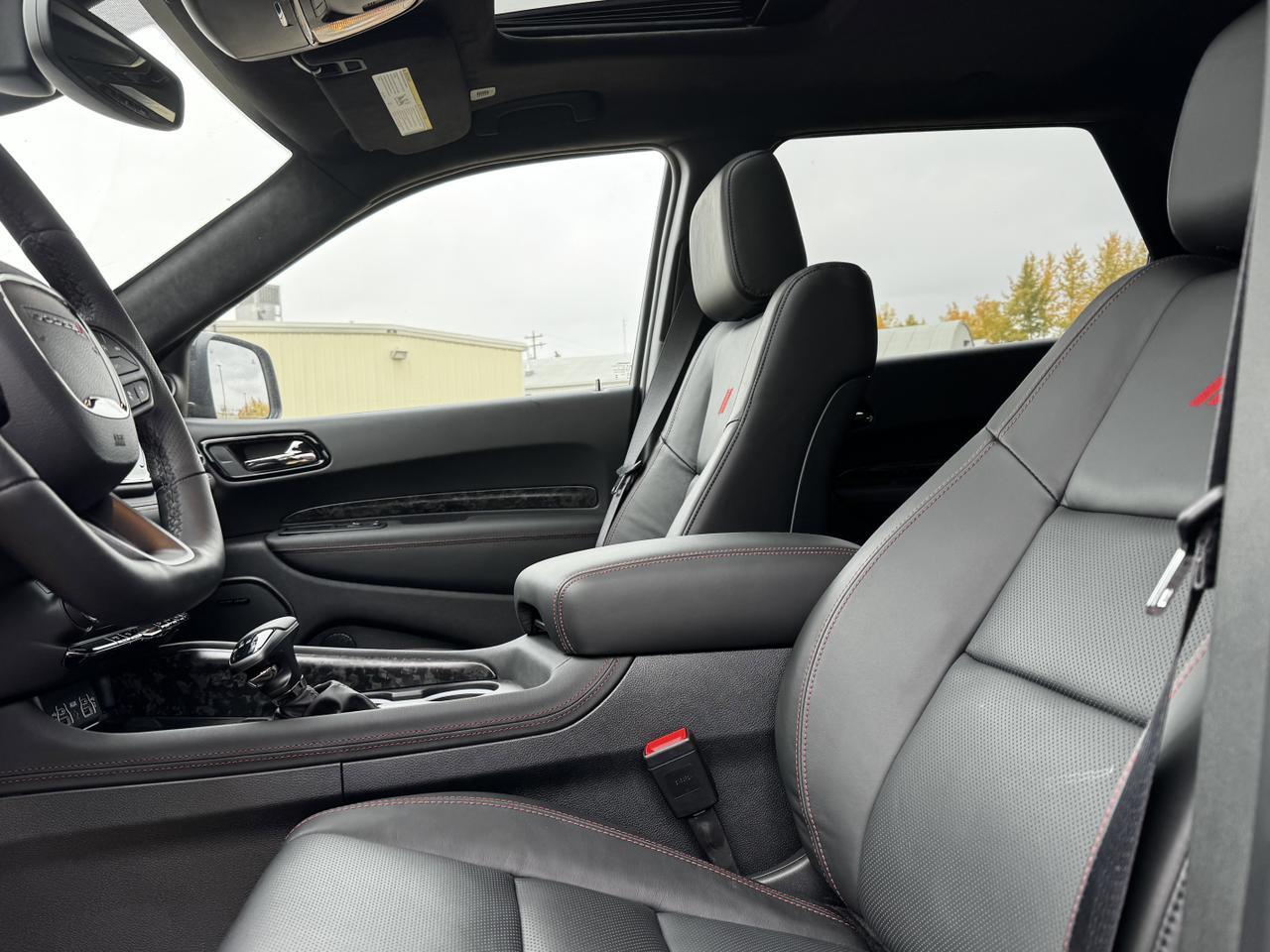 2025 Dodge Durango RT Plus AWD SUV | HEMI V8 | Leather | Blacktop Package | 6 Passenger | Power Liftgate Redwater AB
