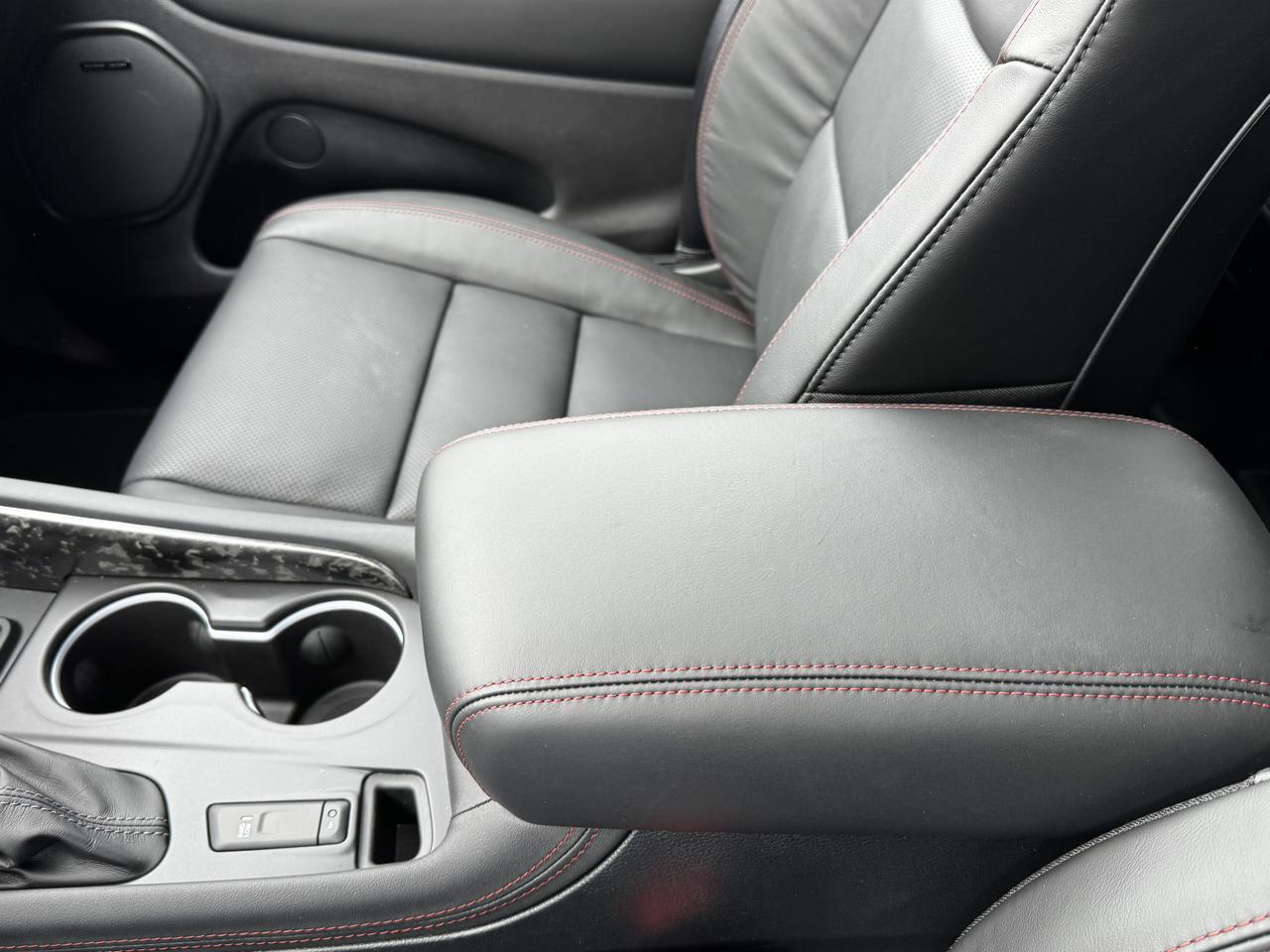 2025 Dodge Durango RT Plus AWD SUV | HEMI V8 | Leather | Blacktop Package | 6 Passenger | Power Liftgate Redwater AB