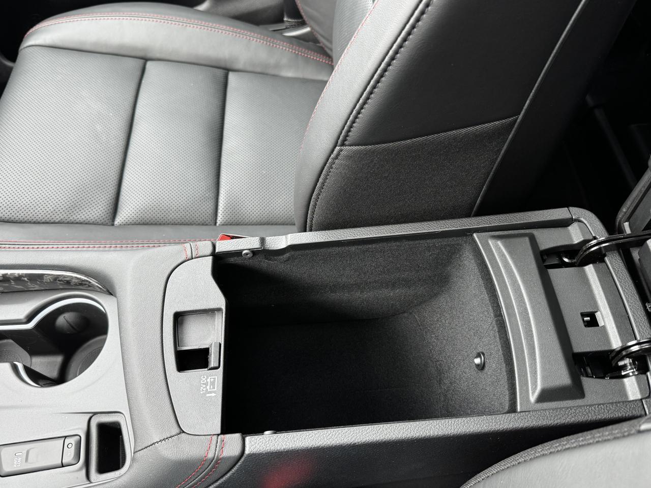 2025 Dodge Durango RT Plus AWD SUV | HEMI V8 | Leather | Blacktop Package | 6 Passenger | Power Liftgate Redwater AB