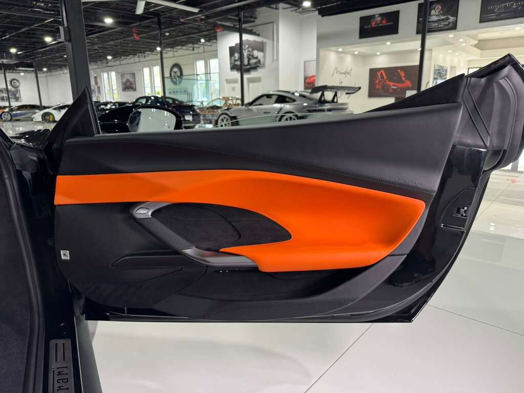 2025 Ferrari 296 GTS Nero B/B paint,Extra-Range interior,Daytona seats,surround view,JBL audio AND MUCH MUCH MORE!! Fort Lauderdale FL
