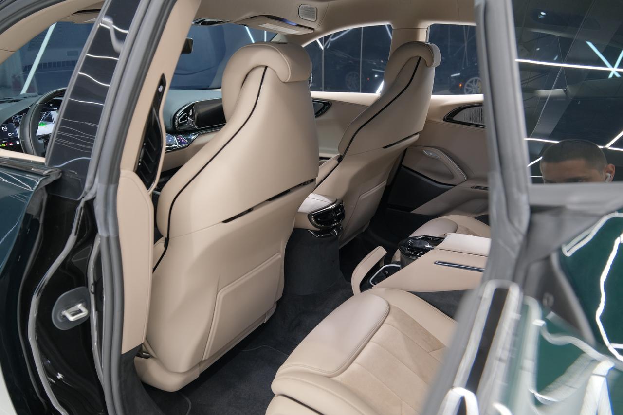 2025 Ferrari Purosangue Base Miami FL