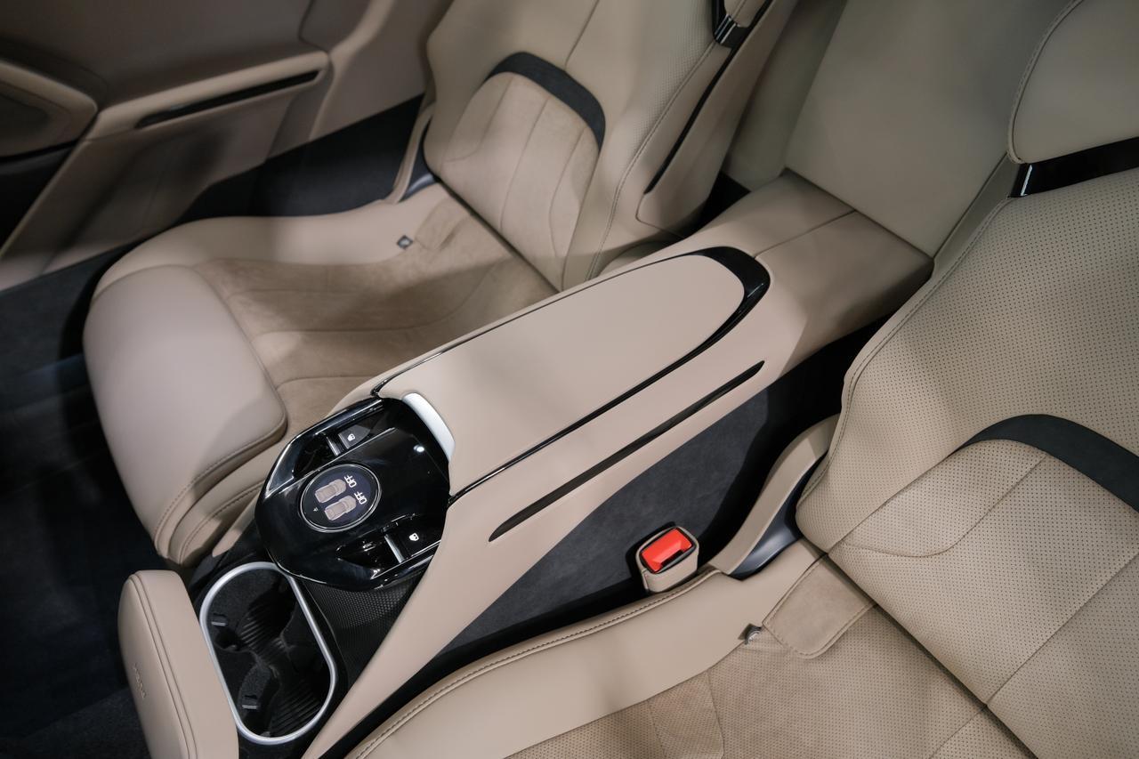 2025 Ferrari Purosangue Base Miami FL