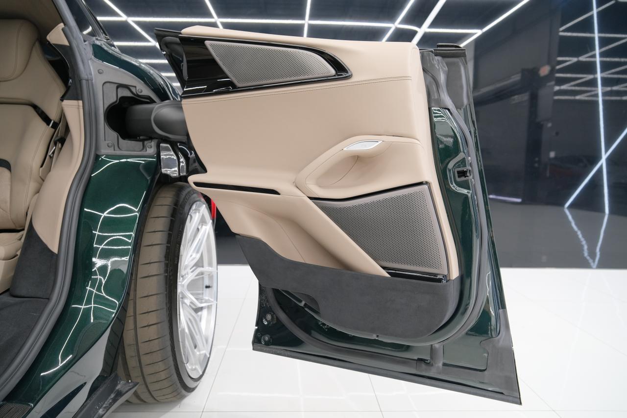 2025 Ferrari Purosangue Base Miami FL