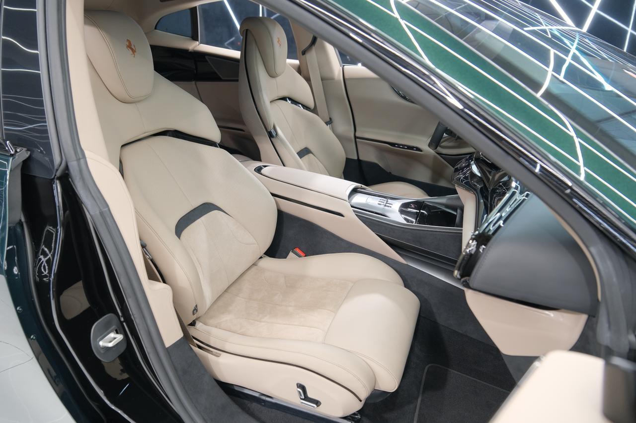 2025 Ferrari Purosangue Base Miami FL