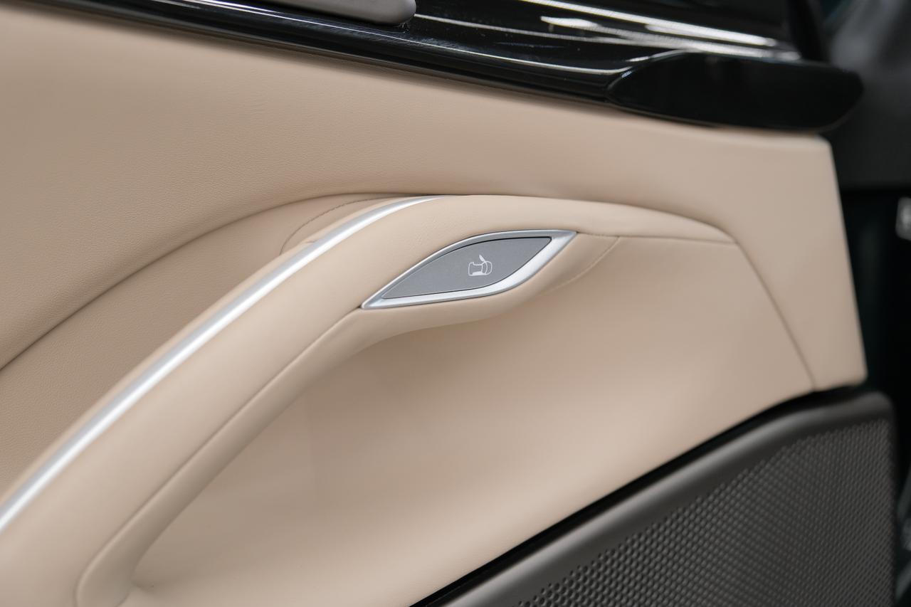 2025 Ferrari Purosangue Base Miami FL